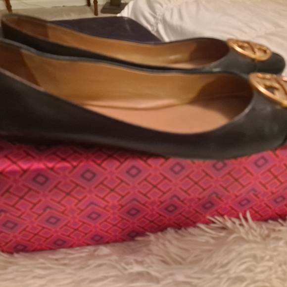Tory Burch Navy Flats - Picture 5 of 7
